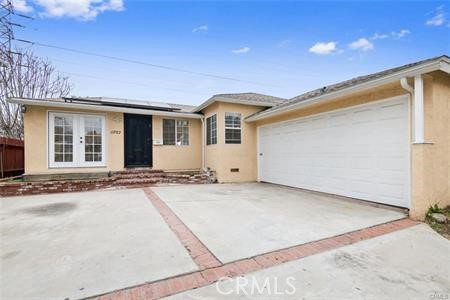 5727 Geyser Avenue Property Photo