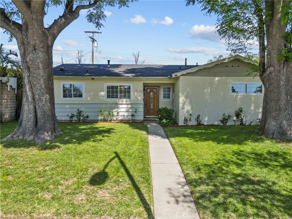 17207 Rinaldi Street Property Photo