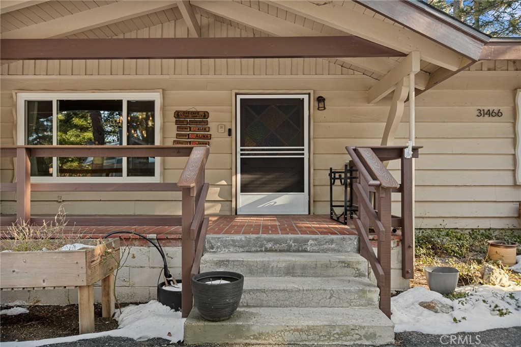 31466 Frontier Drive Property Photo 5