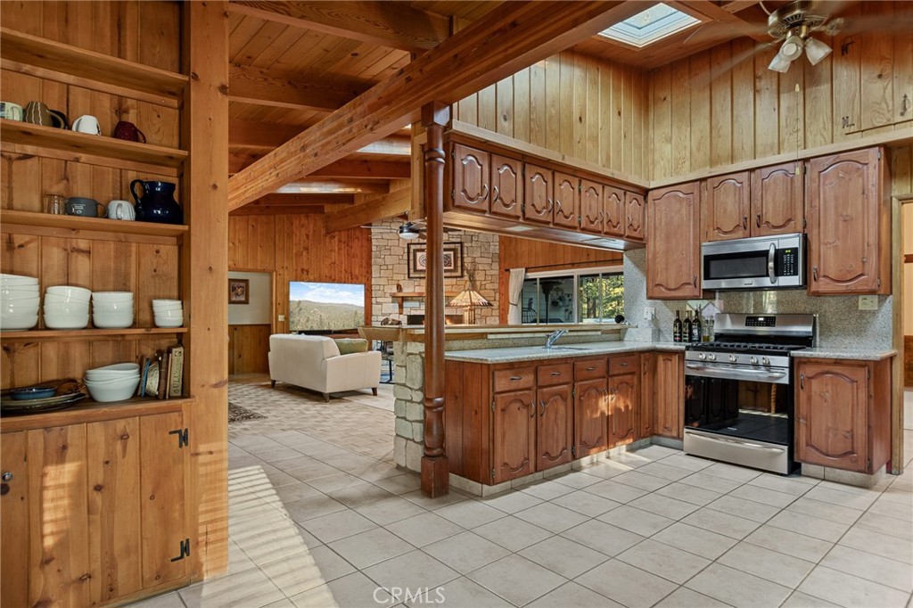 31466 Frontier Drive Property Photo 10