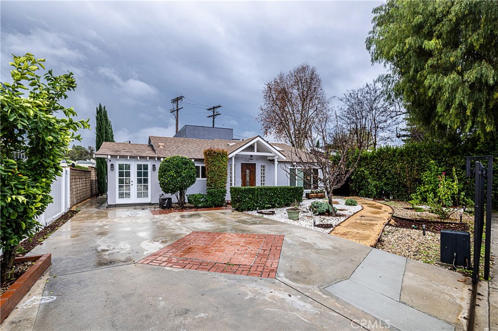 22820 Leonora Drive Property Photo