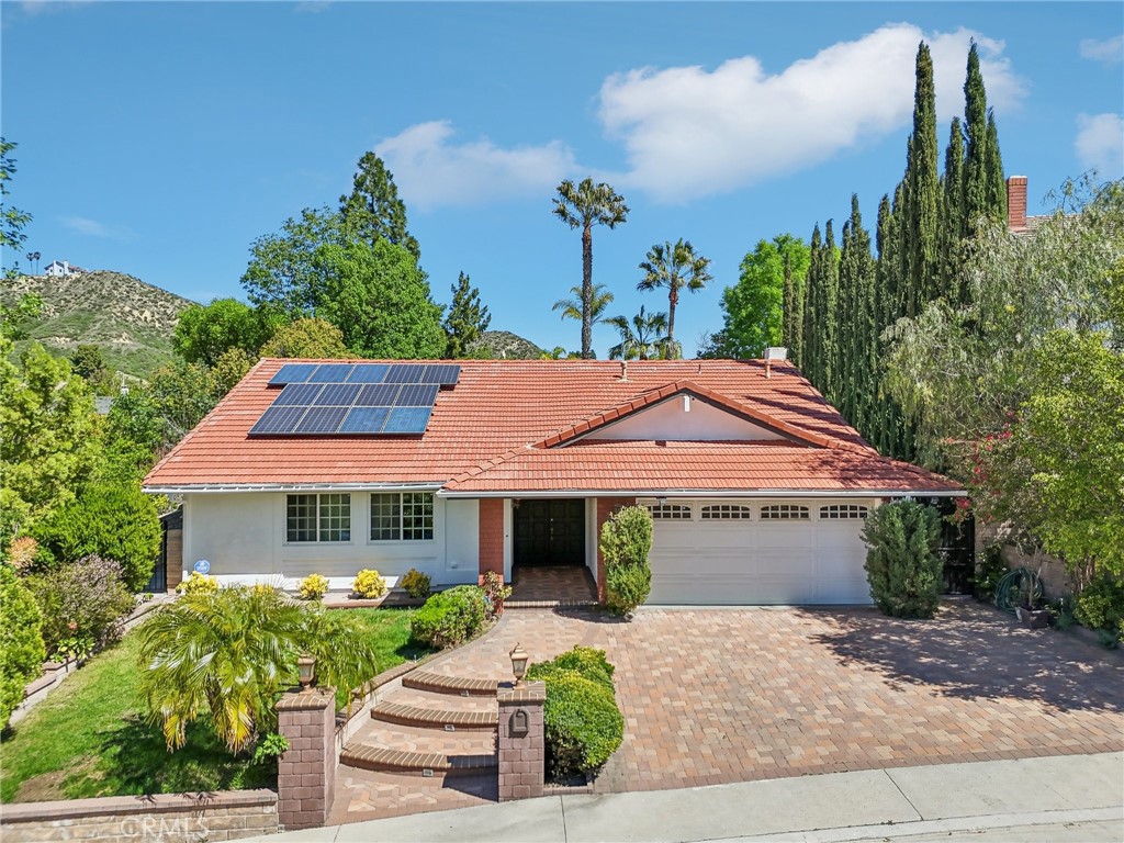18619 Brymer Street Property Photo