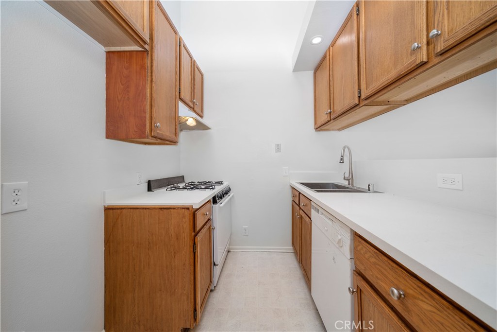 4651 Cahuenga Boulevard Property Photo 19