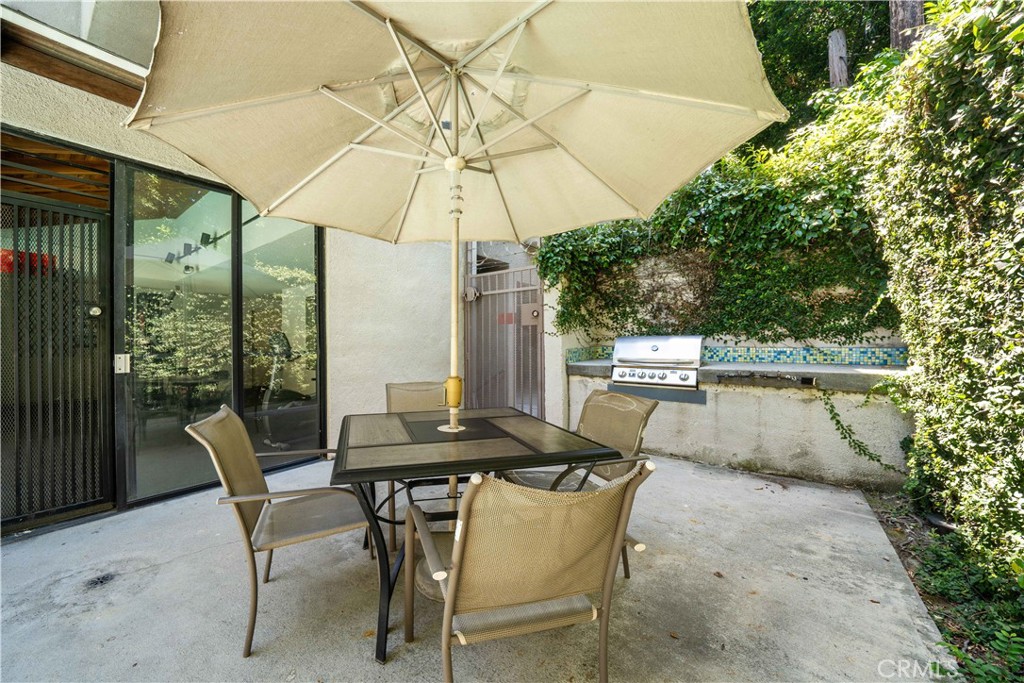 4651 Cahuenga Boulevard Property Photo 38