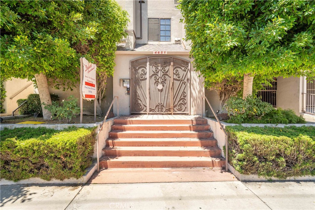 4651 Cahuenga Boulevard Property Photo 41