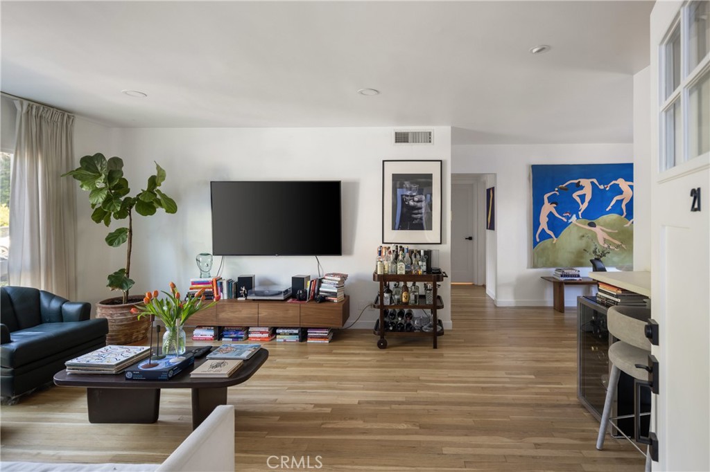 90068 Real Estate Listings Main Image