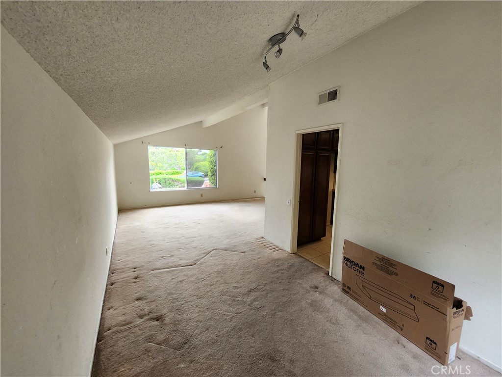 27662 Esla Property Photo 17