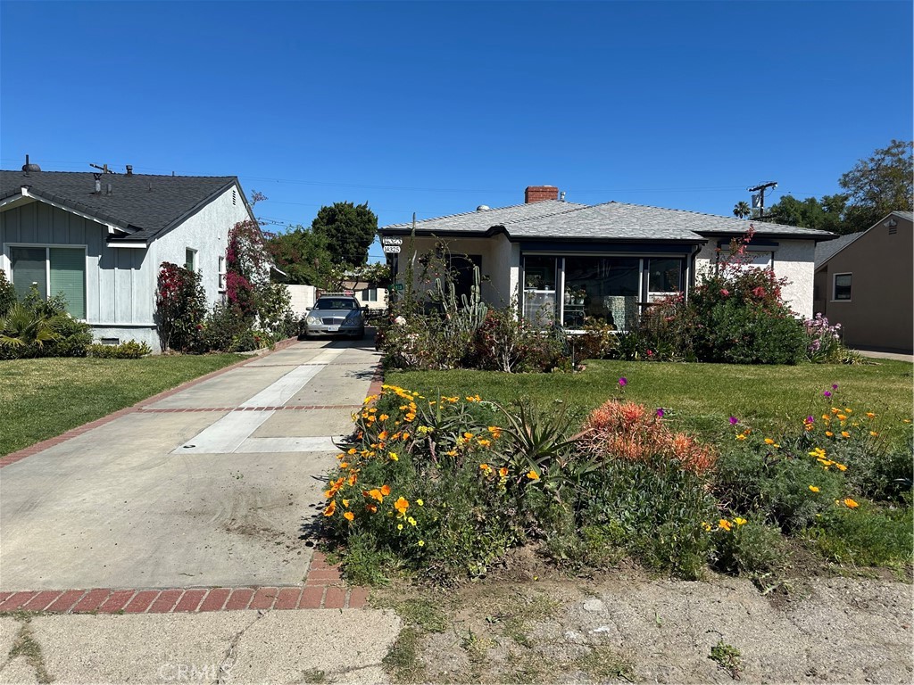 14325 Martha Street Property Photo