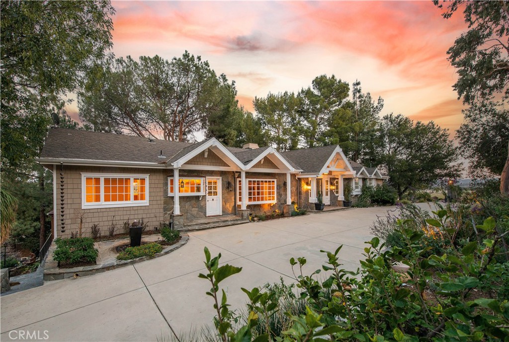 Chatsworth Real Estate Listings Main Image