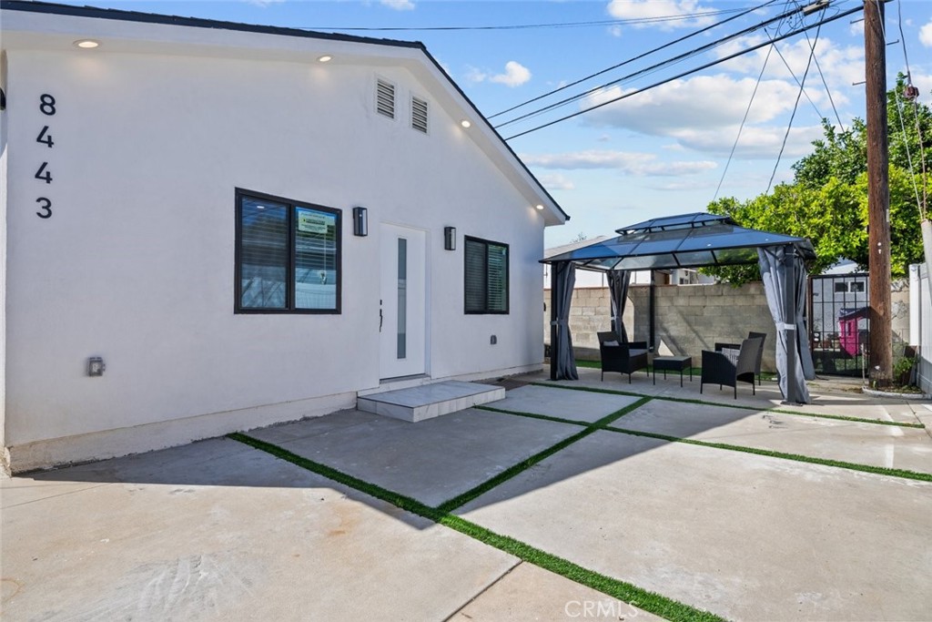 8443 Colbath Avenue Property Photo