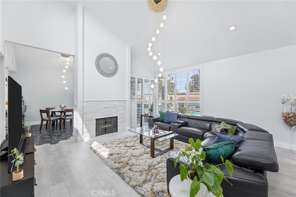 17711 Margate Street 316 Property Photo