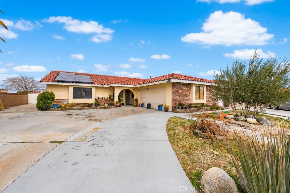 1827 Louise Avenue Property Photo