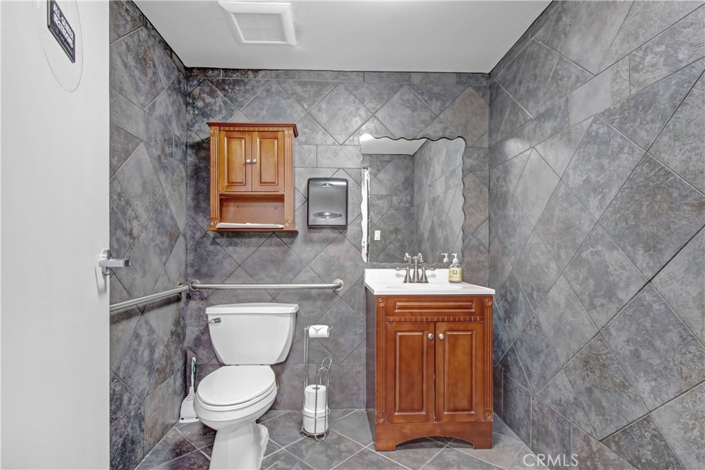 5210 Lewis Road 3 & 4 Property Photo 4