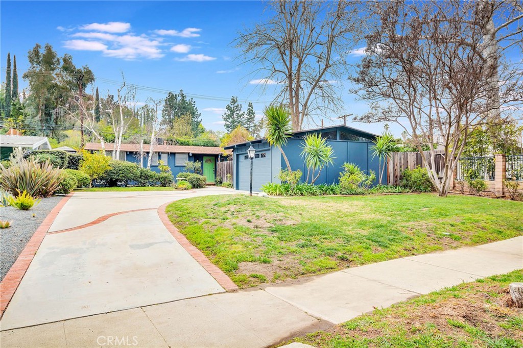 22912 Calabash Street Property Photo