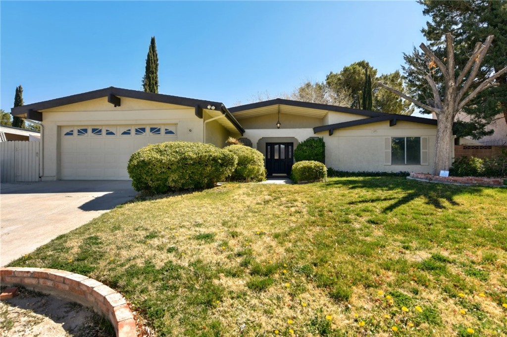 44140 Galion Avenue Property Photo