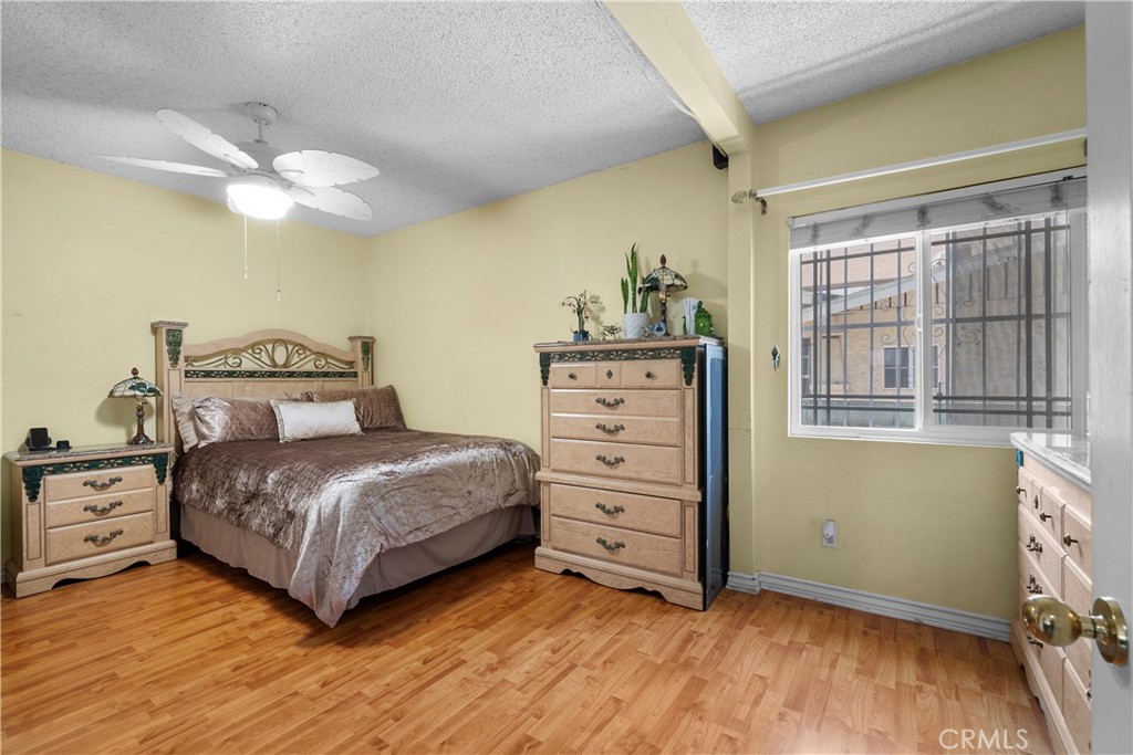 178 E 49th Street Property Photo 7