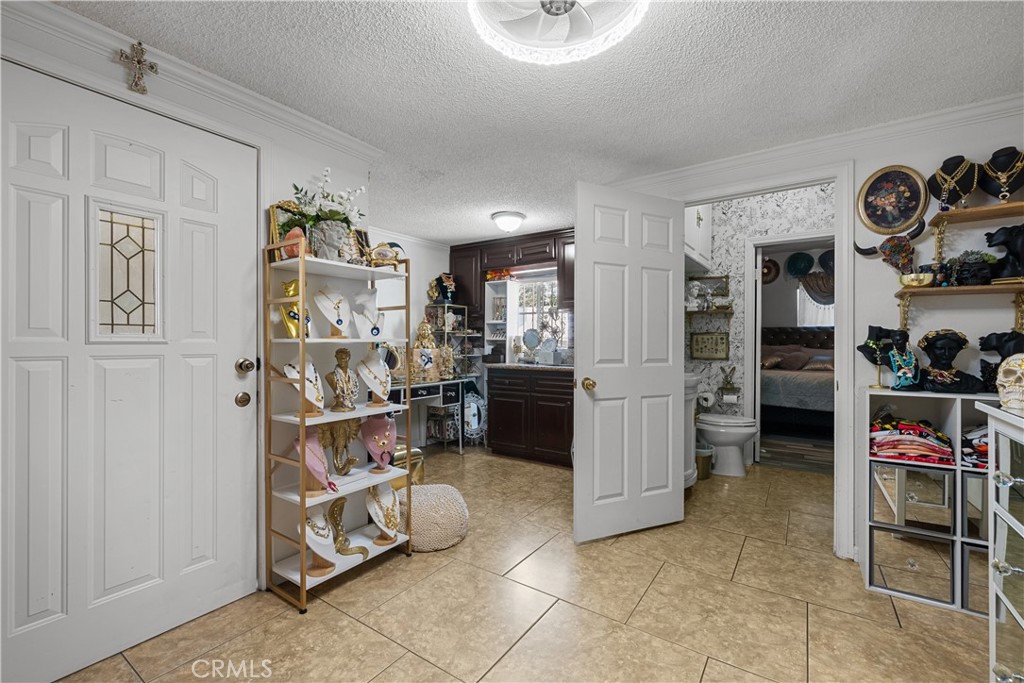 178 E 49th Street Property Photo 17