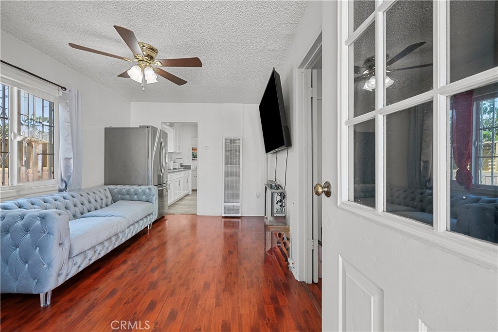 178 E 49th Street Property Photo 25