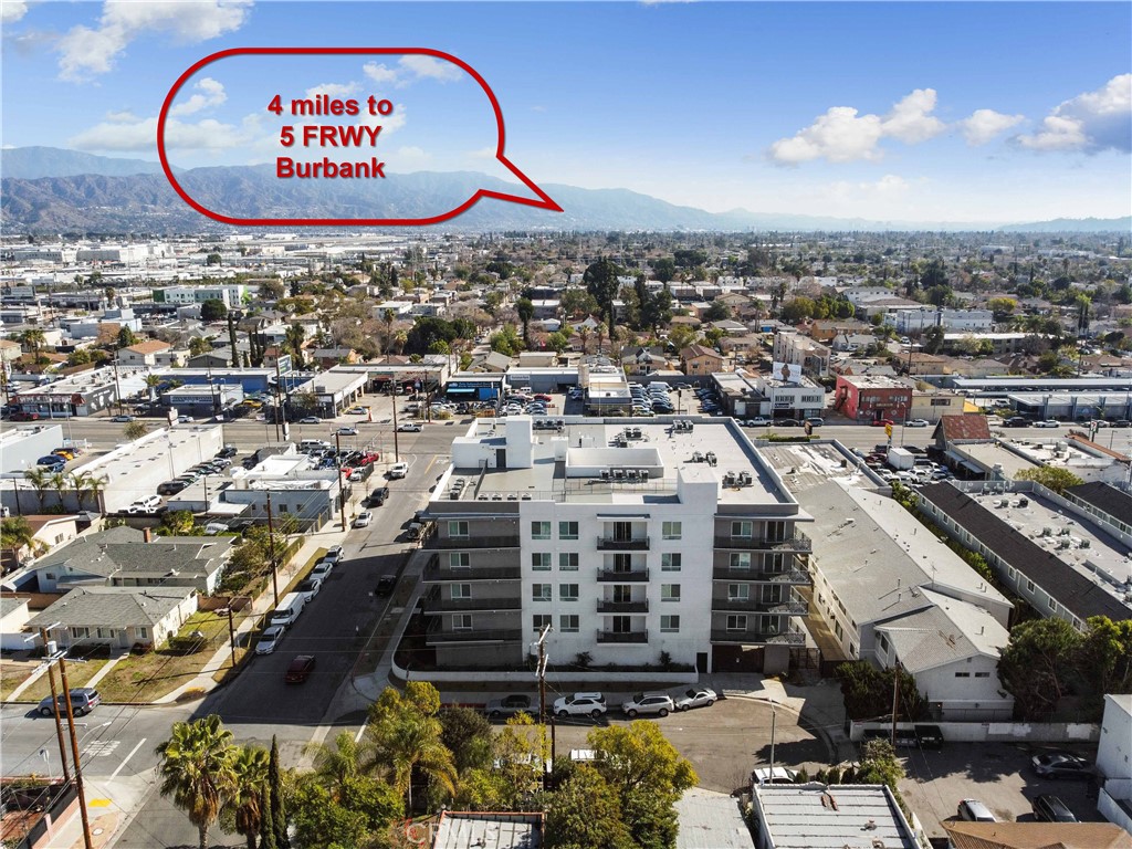 11714 Archwood Street 406 Property Photo 5