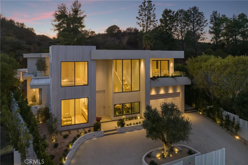 Encino Real Estate Listings Main Image