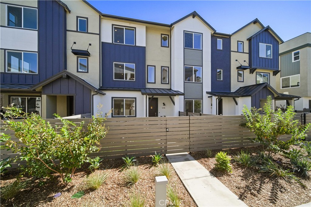 27319 Bear Creek Lane Property Photo 1