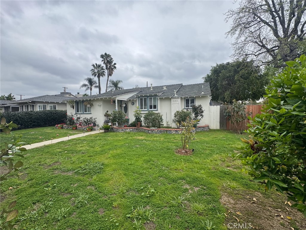 16654 Kelsloan Street Property Photo 2