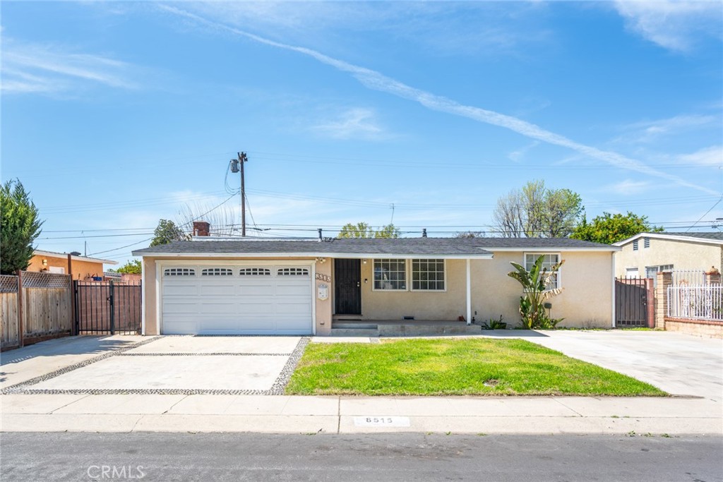 8515 Mammoth Avenue Property Photo 1