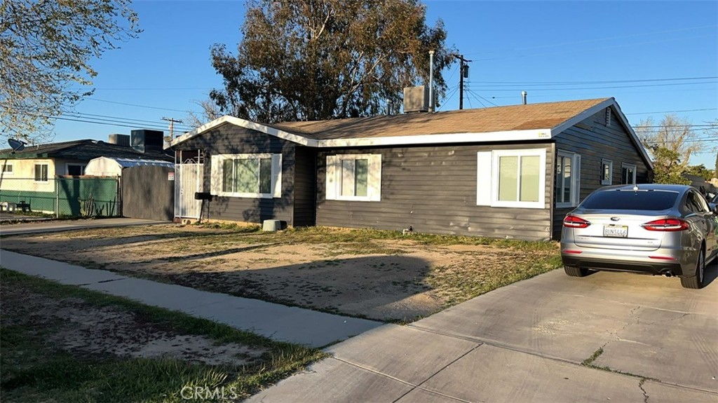 44152 Elm Avenue Property Photo 1