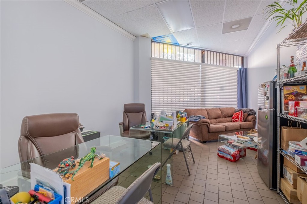 8707 Lindley Avenue G Property Photo 14