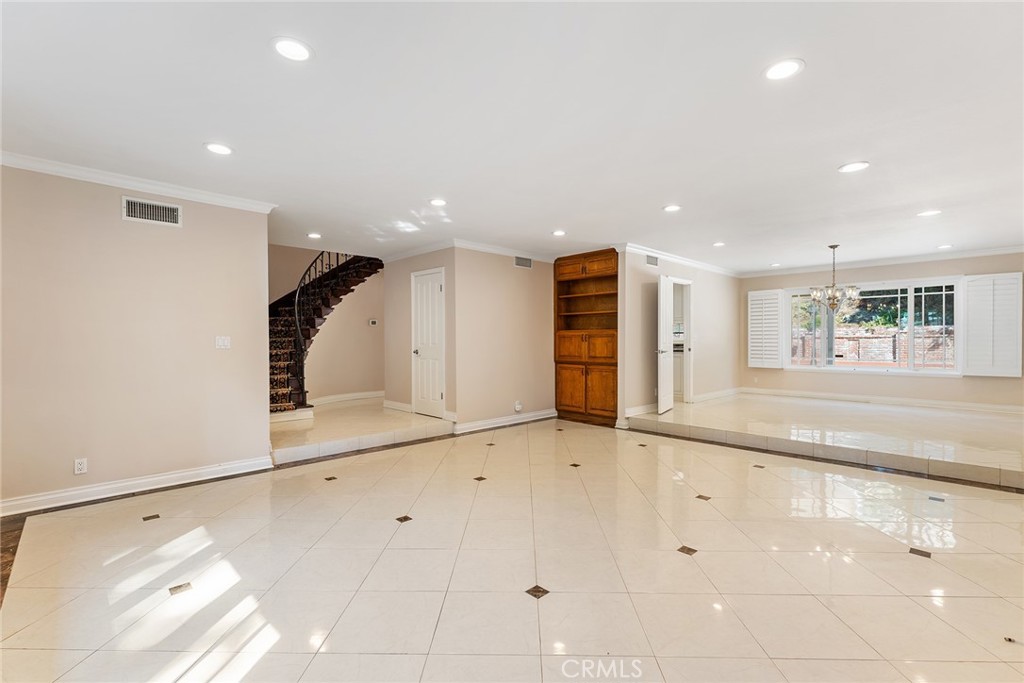 27045 Esward Drive Property Photo 10