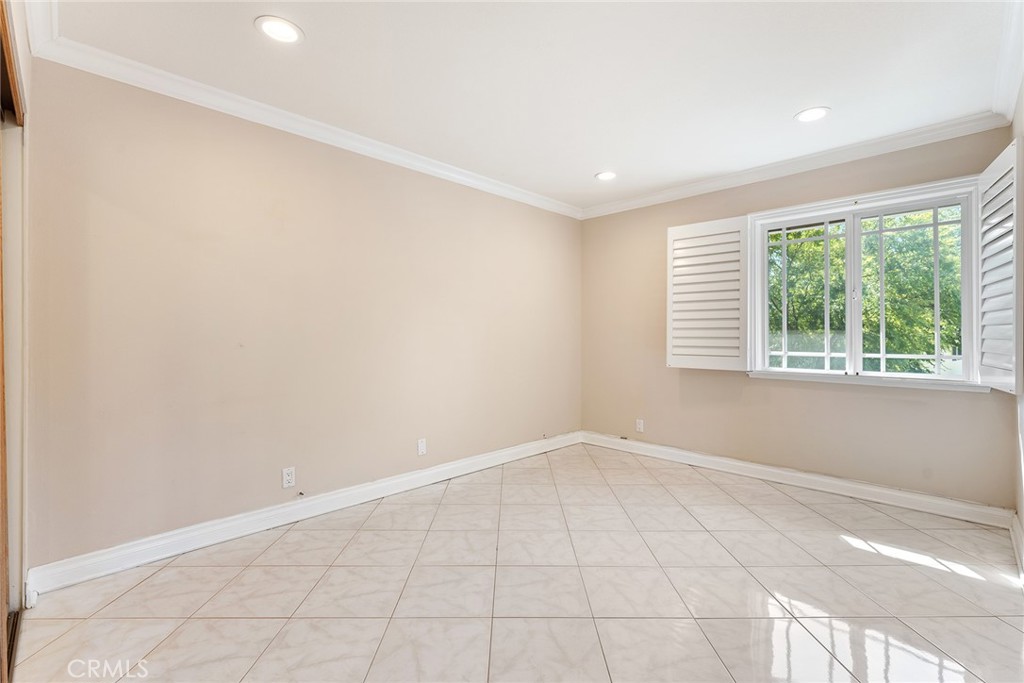 27045 Esward Drive Property Photo 38