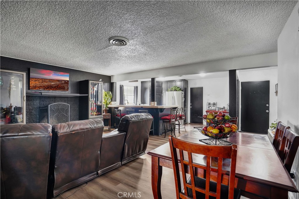 18165 Lilac Road Property Photo 6