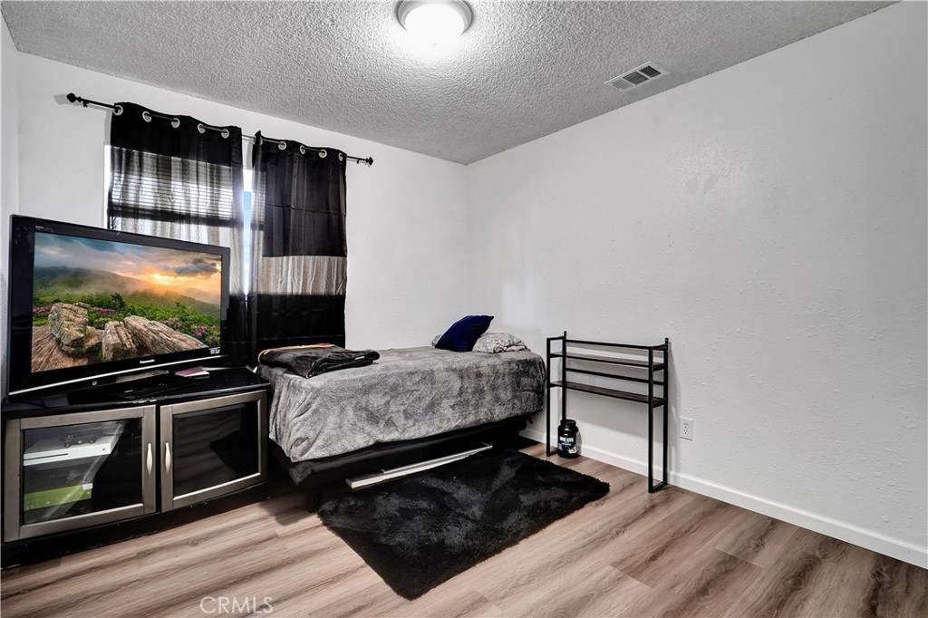 18165 Lilac Road Property Photo 16