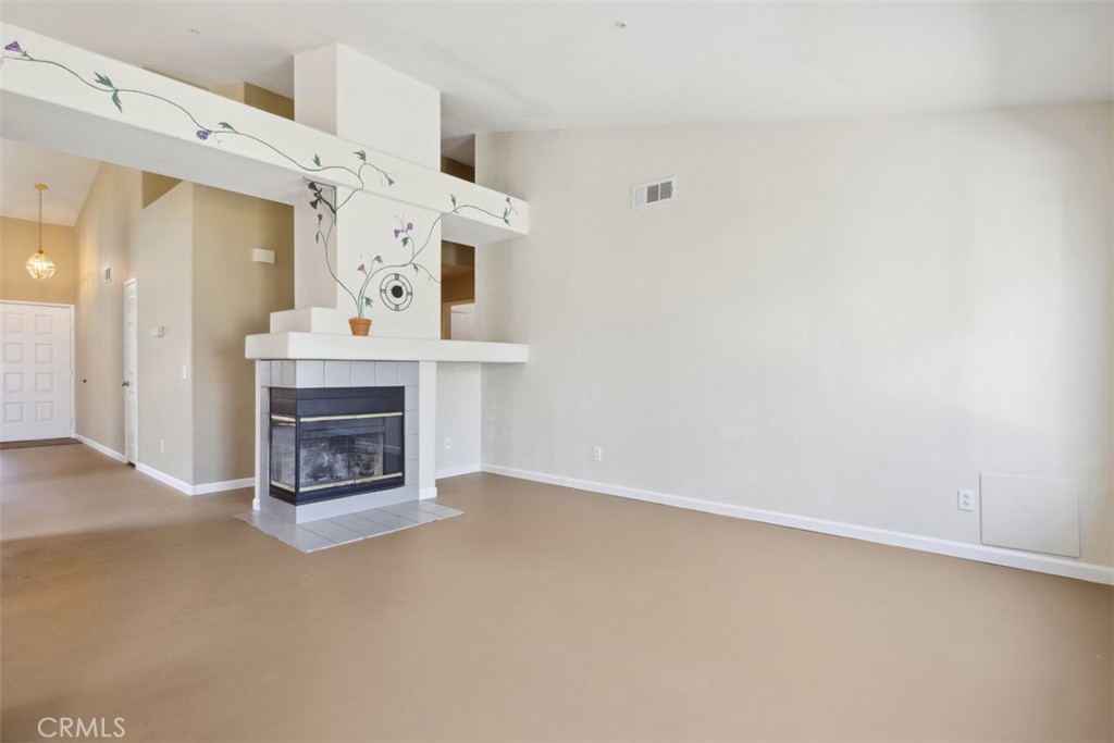 2751 Windcrest Court Property Photo 7