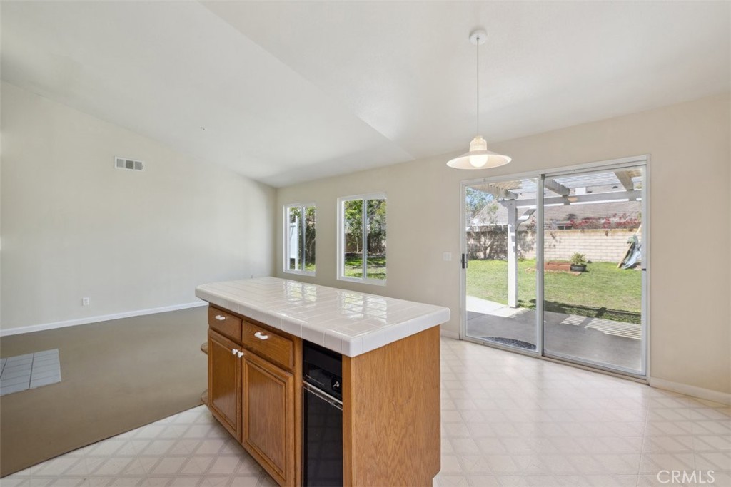 2751 Windcrest Court Property Photo 12