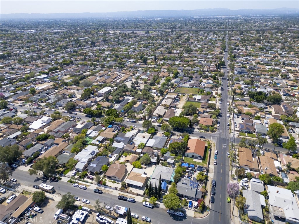 10615 San Fernando Road Property Photo 8