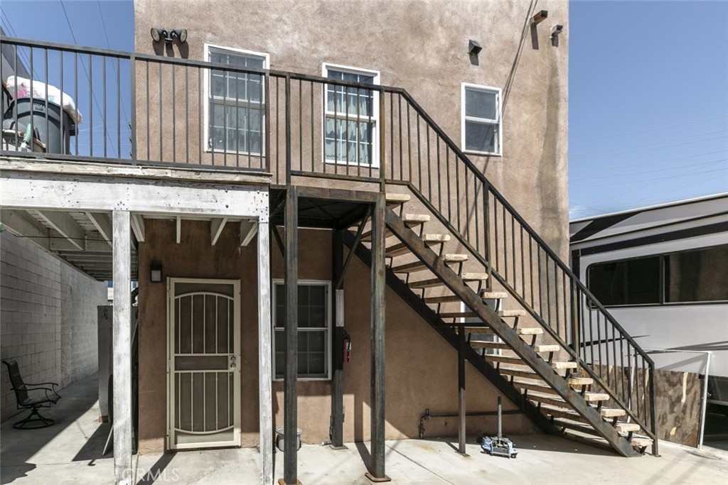 10615 San Fernando Road Property Photo 23