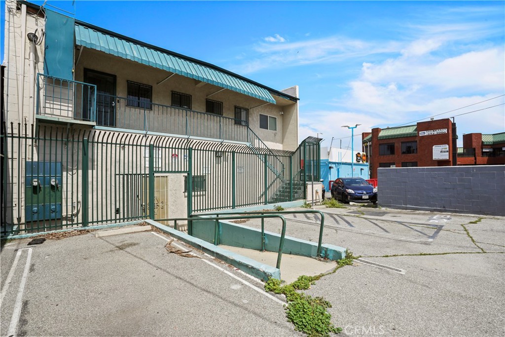 14410 Ventura Boulevard Property Photo 16