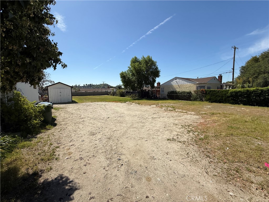 12850 Van Nuys Blvd Property Photo