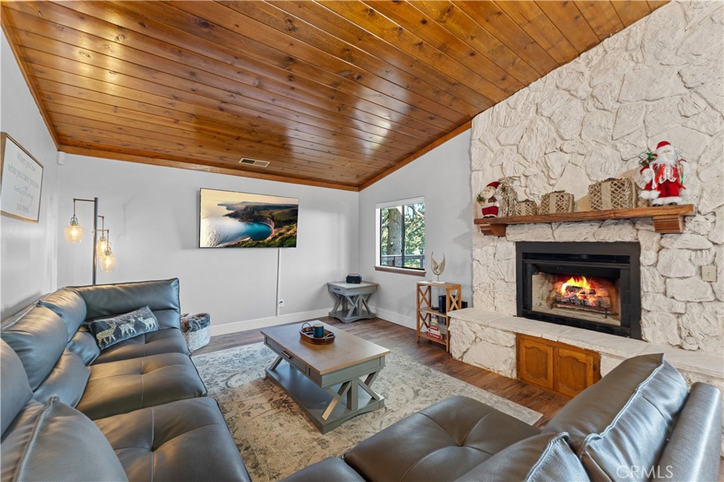 24685 Altdorf Drive Property Photo 10