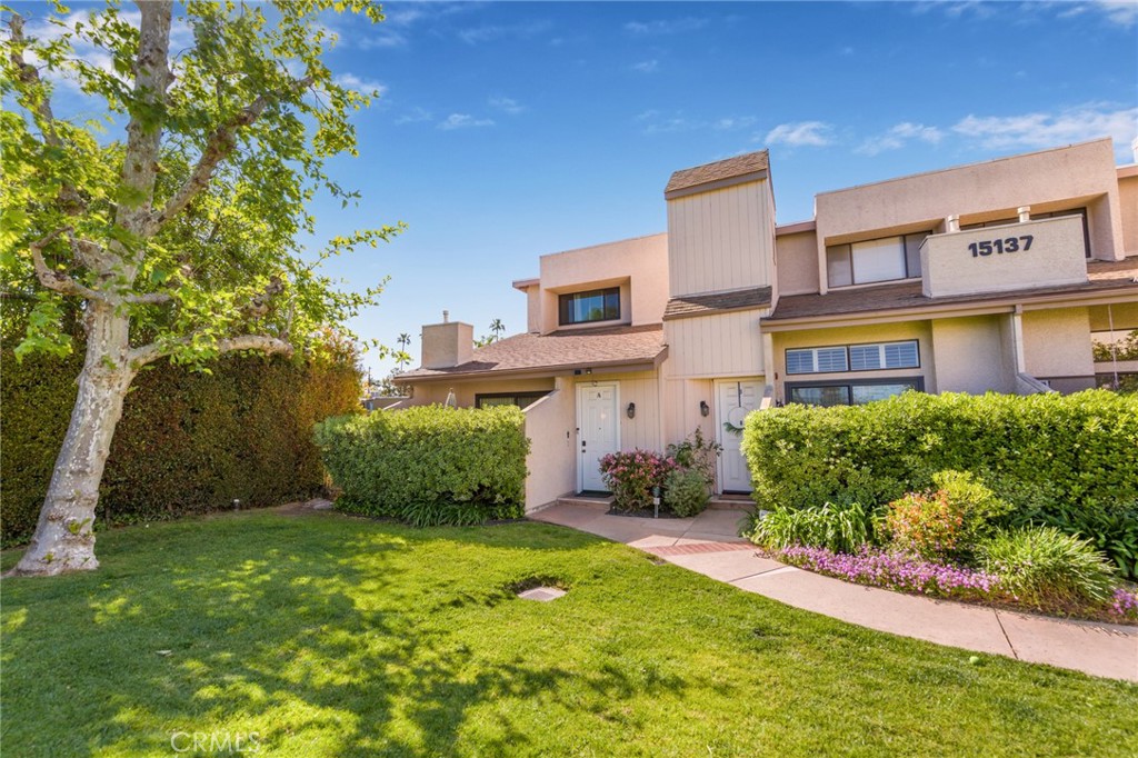 15137 Magnolia Boulevard A Property Photo 1