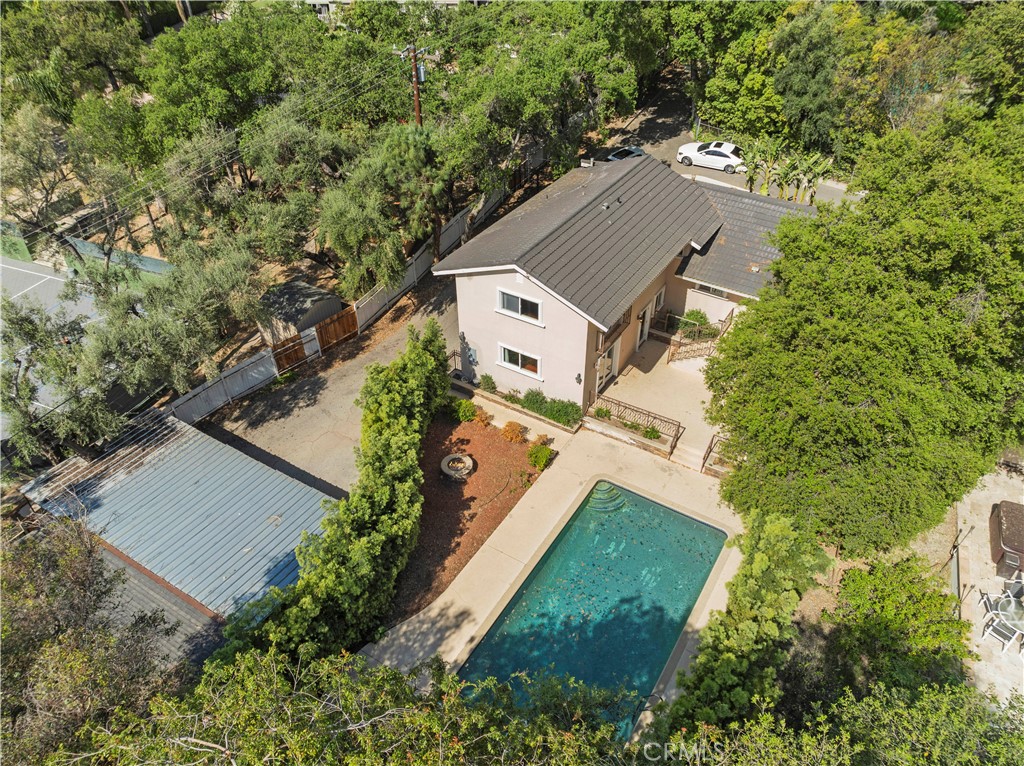 4952 Alta Canyada Road W Property Photo 3