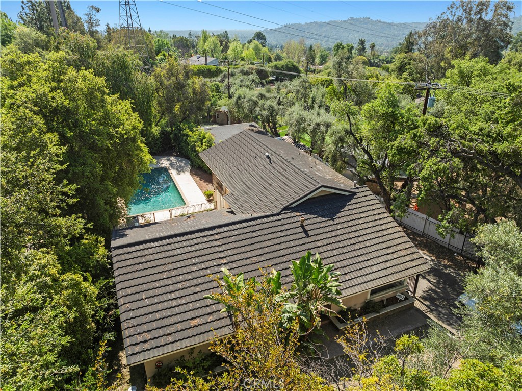4952 Alta Canyada Road W Property Photo 4
