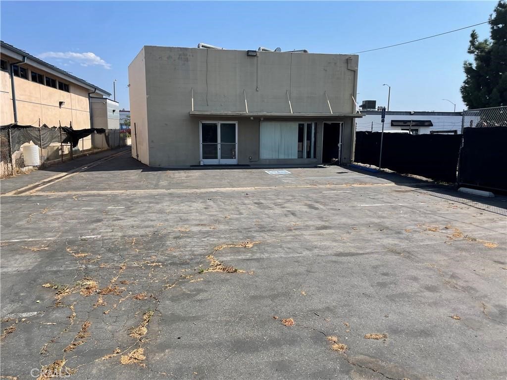 2165 Harbor Boulevard Property Photo 3