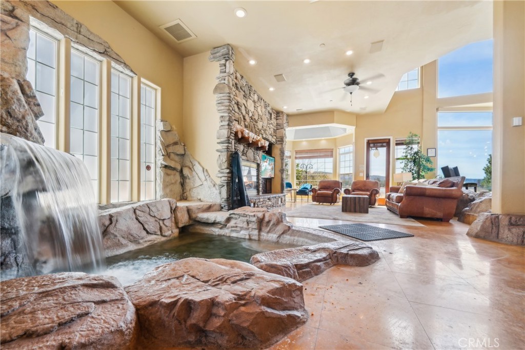42413 Bear Property Photo 2