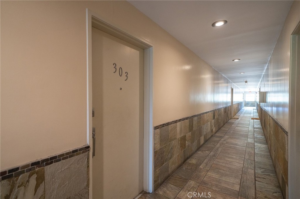 7254 Vassar Avenue 303 Property Photo 3