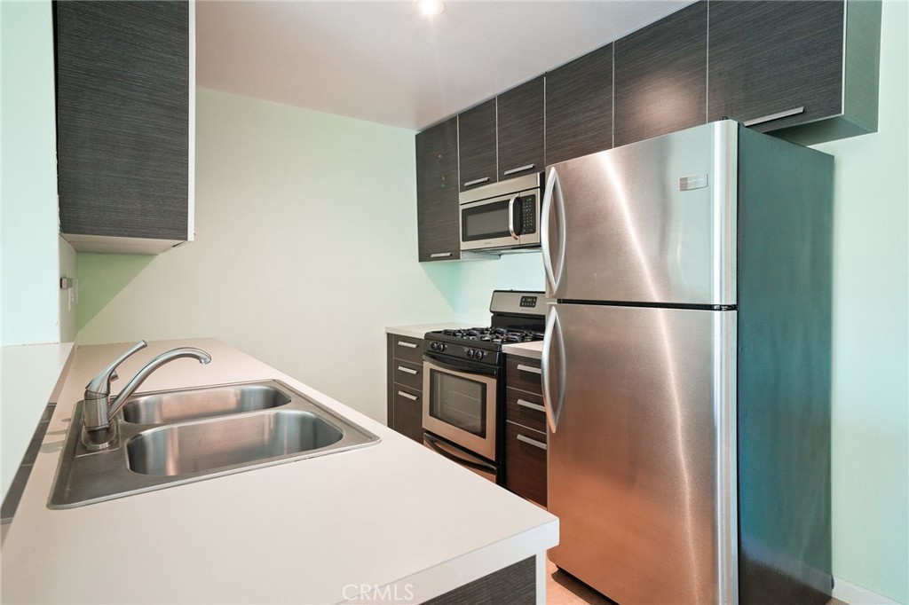 7254 Vassar Avenue 303 Property Photo 4
