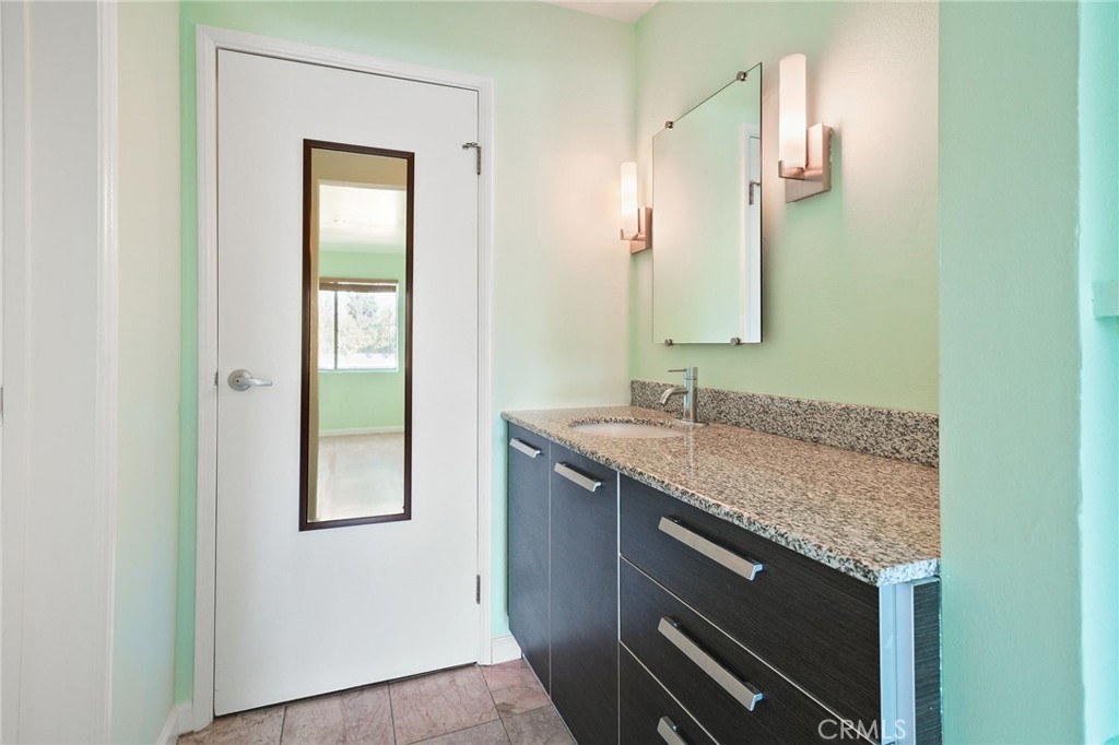7254 Vassar Avenue 303 Property Photo 7