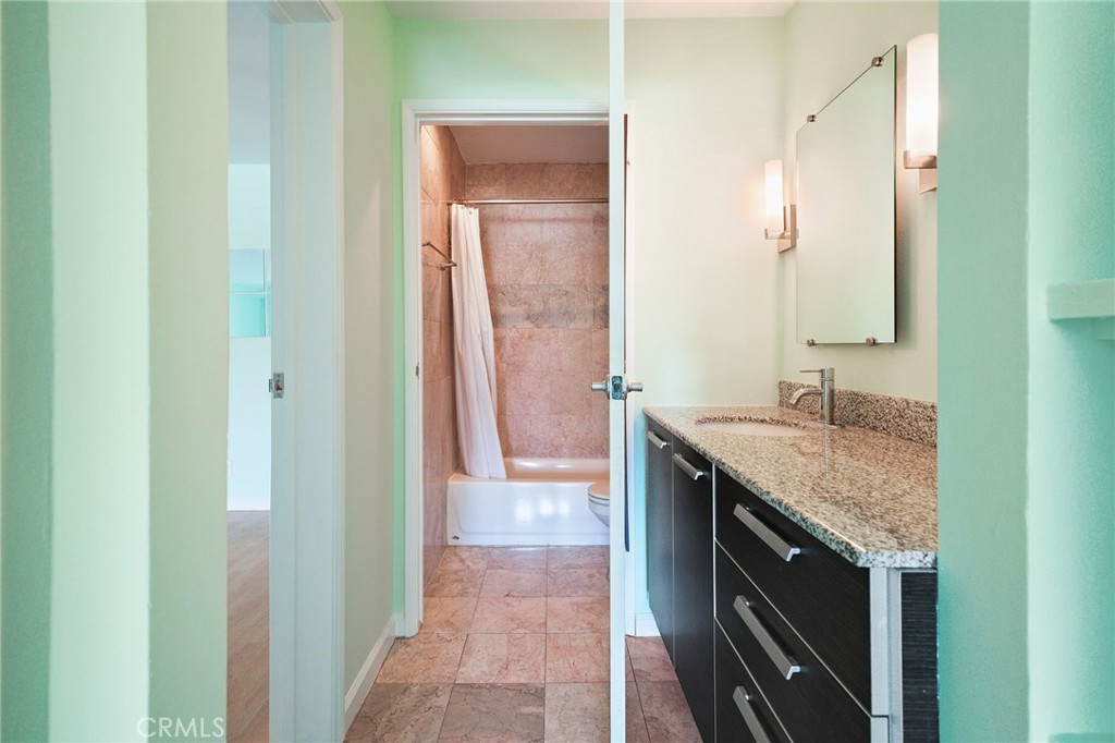 7254 Vassar Avenue 303 Property Photo 8