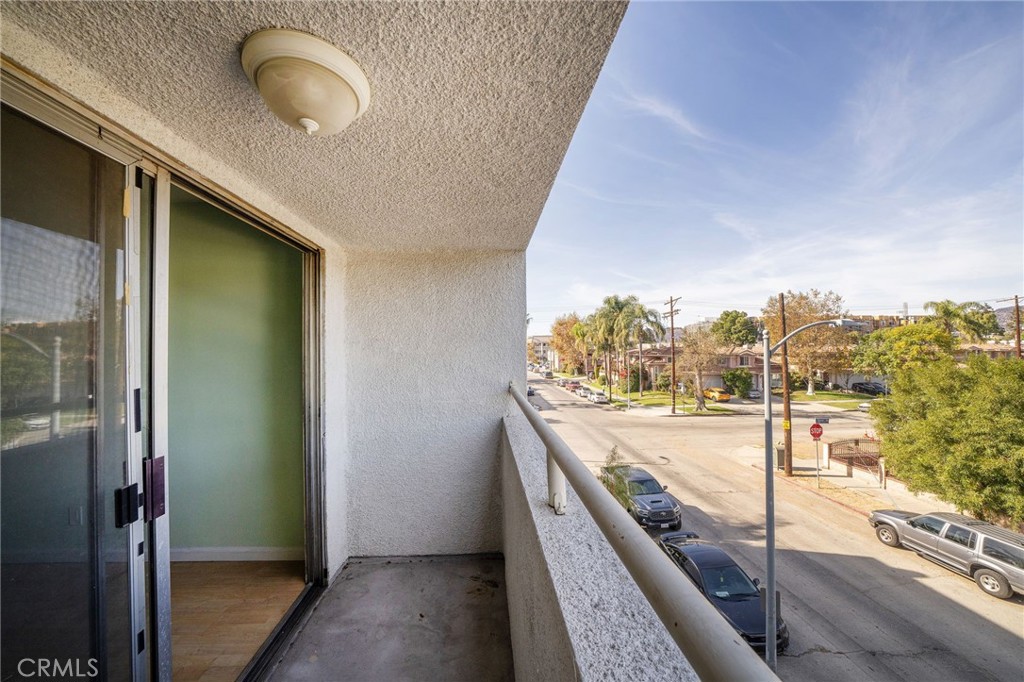 7254 Vassar Avenue 303 Property Photo 11